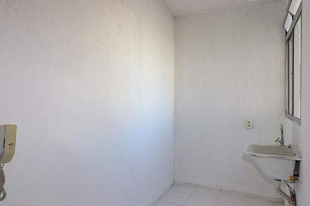 Cozinha de apartamento à venda com 2 quartos, 40m² em Sarandi, Porto Alegre