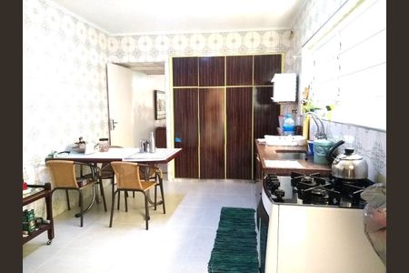 Casa à venda com 100m², 3 quartos e 2 vagas