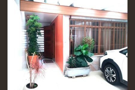 Casa à venda com 100m², 3 quartos e 2 vagas