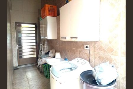 Casa à venda com 100m², 3 quartos e 2 vagas