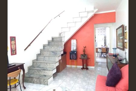 Casa à venda com 100m², 3 quartos e 2 vagas