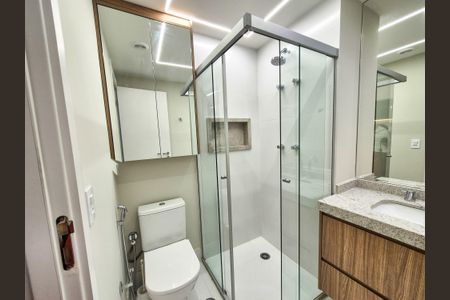 Banheiro de apartamento para alugar com 1 quarto, 32m² em Higienópolis, São Paulo