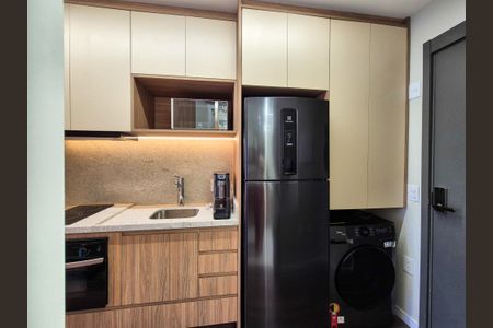 Cozinha de apartamento para alugar com 1 quarto, 32m² em Higienópolis, São Paulo
