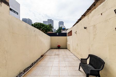 Casa à venda com 120m², 2 quartos e 1 vaga Casa à venda com 120m², 2 quartos e 1 vagaQuintal