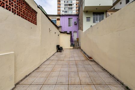 Casa à venda com 120m², 2 quartos e 1 vaga Casa à venda com 120m², 2 quartos e 1 vagaQuintal