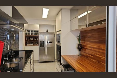 Apartamento à venda com 3 quartos, 130m² em Santo Amaro, São Paulo