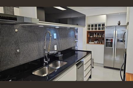Apartamento à venda com 3 quartos, 130m² em Santo Amaro, São Paulo