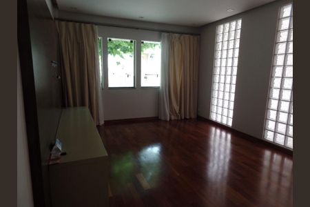 Casa à venda com 3 quartos, 144m² em Planalto Paulista, São Paulo