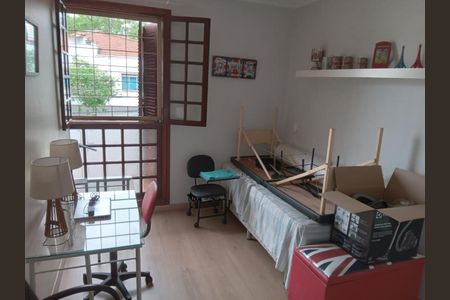 Casa à venda com 3 quartos, 124m² em Vila Mariana, São Paulo