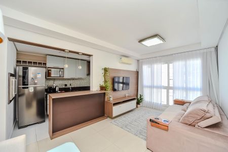 Sala de apartamento para alugar com 2 quartos, 70m² em Chácara das Pedras, Porto Alegre