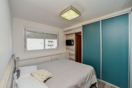 Suíte de apartamento para alugar com 2 quartos, 70m² em Chácara das Pedras, Porto Alegre