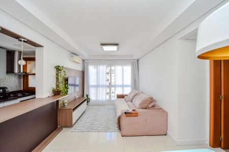 Sala de apartamento para alugar com 2 quartos, 70m² em Chácara das Pedras, Porto Alegre