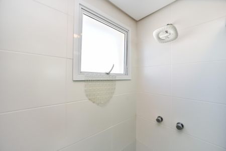 Apartamento para alugar com 70m², 2 quartos e 1 vaga Apartamento para alugar com 70m², 2 quartos e 1 vagaBanheiro da Suíte