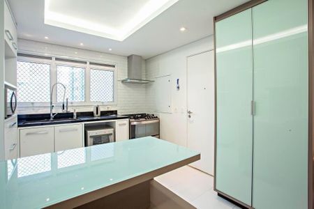 Apartamento à venda com 258m², 3 quartos e 4 vagas