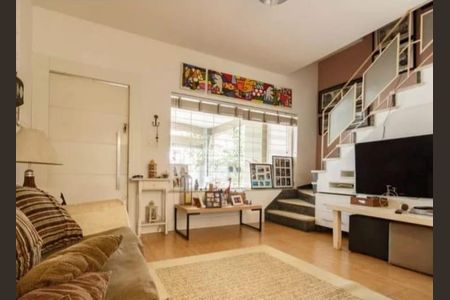 Casa à venda com 2 quartos, 132m² em Vila do Bosque, São Paulo