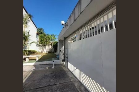 Casa de condomínio à venda com 104m², 3 quartos e 2 vagas