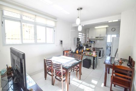 Casa à venda com 169m², 3 quartos e 2 vagas
