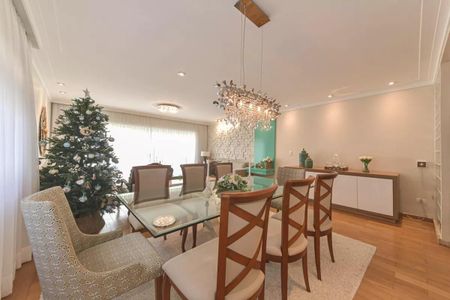 Casa à venda com 4 quartos, 214m² em Campo Belo, São Paulo