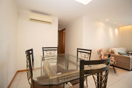 Apartamento para alugar com 2 quartos, 69m² em Qi 27, Brasília