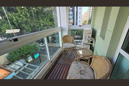 Apartamento à venda com 64m², 1 quarto e 2 vagas