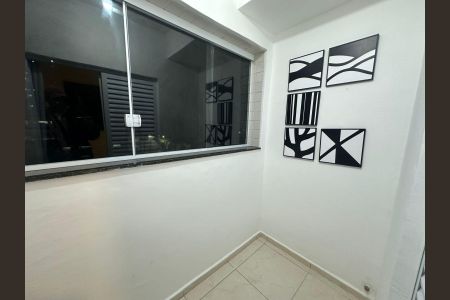 Apartamento para alugar com 59m², 2 quartos e 1 vaga Apartamento para alugar com 59m², 2 quartos e 1 vagaVaranda Quarto 2