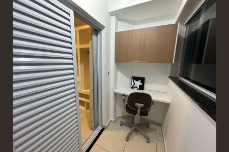 Apartamento para alugar com 59m², 2 quartos e 1 vaga Apartamento para alugar com 59m², 2 quartos e 1 vagaVaranda Quarto 2