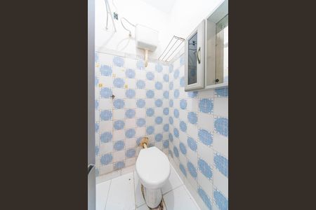 Banheiro de serviço de casa para alugar com 2 quartos, 193m² em Vila Palmares, Santo André