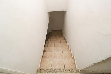 Casa para alugar com 193m², 3 quartos e 1 vaga Casa para alugar com 193m², 3 quartos e 1 vagaEscada