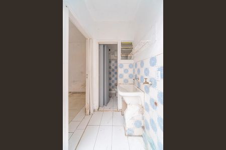 Área de Serviço de casa para alugar com 2 quartos, 193m² em Vila Palmares, Santo André