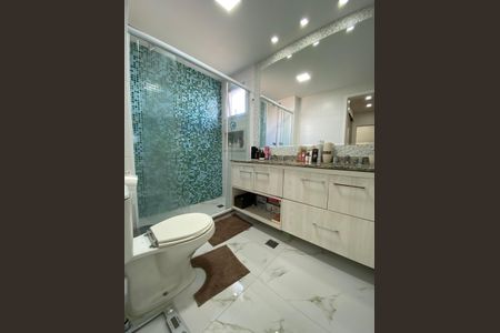 Apartamento à venda com 171m², 3 quartos e 3 vagasQuarto 3 - Banheiro