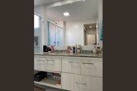 Apartamento à venda com 171m², 3 quartos e 3 vagasQuarto 3 - Banheiro