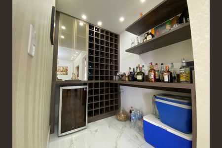 Apartamento à venda com 171m², 3 quartos e 3 vagasSala - Bar