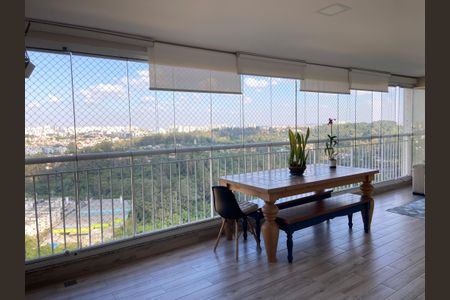 Apartamento à venda com 171m², 3 quartos e 3 vagasVaranda