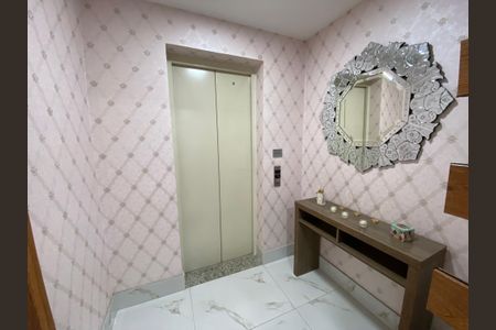 Apartamento à venda com 171m², 3 quartos e 3 vagasEntrada