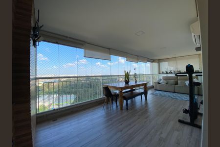 Apartamento à venda com 171m², 3 quartos e 3 vagasVaranda