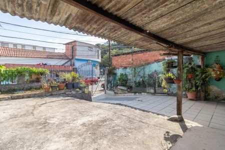 Casa à venda com 79m², 2 quartos e 5 vagasGaragem