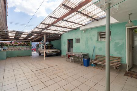 Casa à venda com 79m², 2 quartos e 5 vagasGaragem