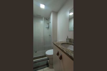 Apartamento à venda com 82m², 3 quartos e 2 vagas Apartamento à venda com 82m², 3 quartos e 2 vagasBanheiro Social