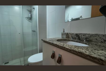 Apartamento à venda com 82m², 3 quartos e 2 vagas Apartamento à venda com 82m², 3 quartos e 2 vagasBanheiro Social