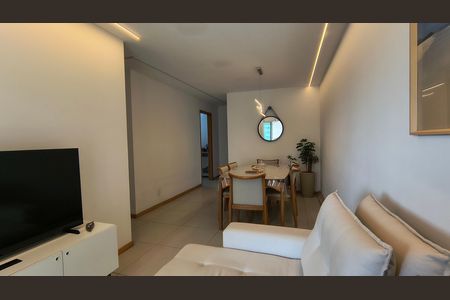 Apartamento à venda com 82m², 3 quartos e 2 vagas Apartamento à venda com 82m², 3 quartos e 2 vagasSala