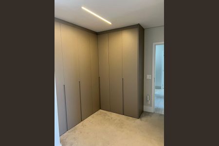 Apartamento à venda com 278m², 3 quartos e 5 vagasCloset