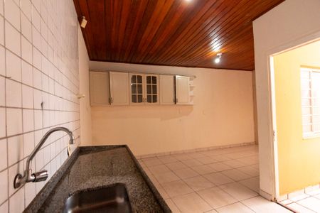 Casa para alugar com 330m², 4 quartos e 4 vagas Casa para alugar com 330m², 4 quartos e 4 vagasEdícula