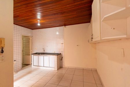 Casa para alugar com 330m², 4 quartos e 4 vagas Casa para alugar com 330m², 4 quartos e 4 vagasEdícula