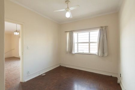 Casa para alugar com 330m², 4 quartos e 4 vagas Casa para alugar com 330m², 4 quartos e 4 vagasQuarto 1