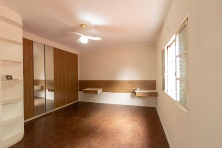 Casa para alugar com 330m², 4 quartos e 4 vagas Casa para alugar com 330m², 4 quartos e 4 vagasSuíte