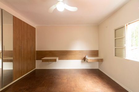 Casa para alugar com 330m², 4 quartos e 4 vagas Casa para alugar com 330m², 4 quartos e 4 vagasSuíte