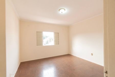 Casa para alugar com 330m², 4 quartos e 4 vagas Casa para alugar com 330m², 4 quartos e 4 vagasQuarto 3
