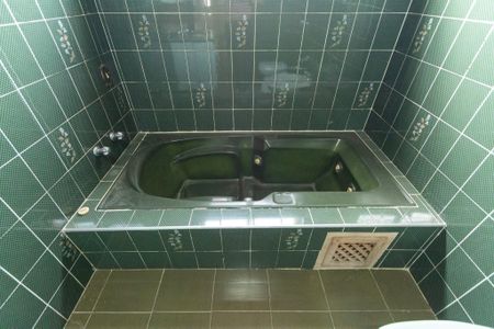 Casa para alugar com 330m², 4 quartos e 4 vagas Casa para alugar com 330m², 4 quartos e 4 vagasBanheiro Suíte