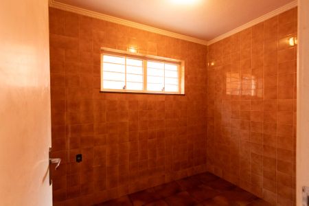 Casa para alugar com 330m², 4 quartos e 4 vagas Casa para alugar com 330m², 4 quartos e 4 vagasDespensa Área de Serviço