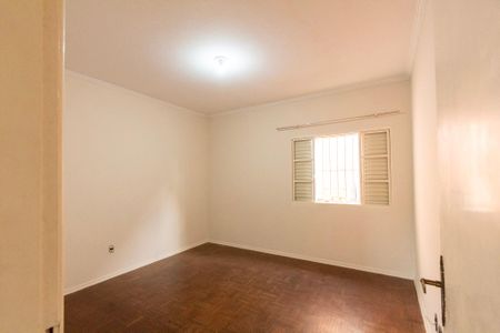 Casa para alugar com 330m², 4 quartos e 4 vagas Casa para alugar com 330m², 4 quartos e 4 vagasQuarto 2